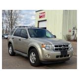 2010 FORD ESCAPE XLT *1 Owner* (NO RESERVE)