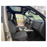 2010 FORD ESCAPE XLT *1 Owner* (NO RESERVE)