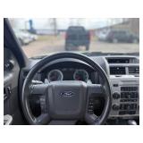 2010 FORD ESCAPE XLT *1 Owner* (NO RESERVE)