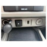 2010 FORD ESCAPE XLT *1 Owner* (NO RESERVE)