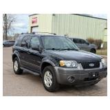 2006 FORD ESCAPE XLT *4x4 | No Accidents Reported* (NO RESERVE)