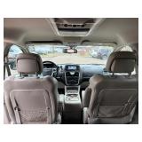 2011 CHRYSLER TOWN AND COUNTRY LIMITED (NO RESERVE)