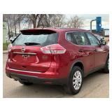 2016 NISSAN ROGUE S *All Wheel Drive | No Accidents Reported | 2 Owner* (NO RESERVE)