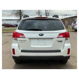 2012 SUBARU OUTBACK 2.5I LIMITED *No Accidents Reported | All Wheel Drive* (NO RESERVE)