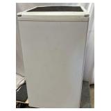 Sanyo Compact Mini Refrigerator White Single Door Fridge Adjustable Shelving