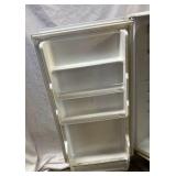 Sanyo Compact Mini Refrigerator White Single Door Fridge Adjustable Shelving