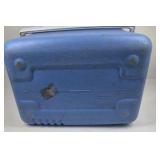 Rubbermaid Blue Cooler Ice Chest with White Lid Portable
