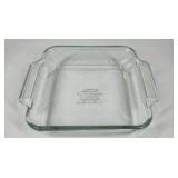 Lot of 2 Glass Food Storage Containers Snap Lid