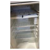 Sanyo Compact Mini Refrigerator White Single Door Fridge Adjustable Shelving