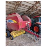 New Holland BR7060 Round Baler w/ AutoWrap - 2013 Model, 2996 kg