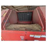 New Holland BR7060 Round Baler w/ AutoWrap - 2013 Model, 2996 kg