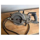 SKILSAW Model 77 7-1/4in Worm-Drive Circular Saw 120V 60Hz Ball Bearing