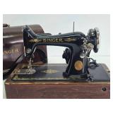 Antique SINGER Sewing Machine w/Dome Top Case