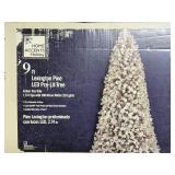 Like-New or Brand New Large Lexington Pine Pre-Lit 9