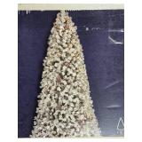 Like-New or Brand New Large Lexington Pine Pre-Lit 9