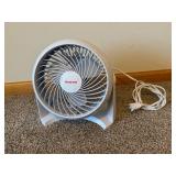 Honeywell 120V Table Fan - 60Hz, 0.6A, Thermally Protected