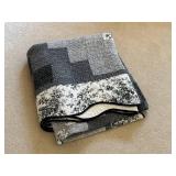 Full-size Gray-Scale Patchwork Quilt Throw - Floral Border, Scalloped Edge
