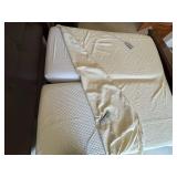 Bed with Ornate Carved Wood Headboard & Footboard - King