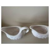 Gallery Le Provence Creamer & Sauce Boat Set (3-Piece) - Tabletops Unlimited China