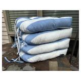 Round Mosaic Tile Outdoor Table with 4 Iron Chairs & Cushions