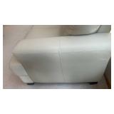 Cream-colored Leather 3-Seater Sofa - Tufted Back Cushions