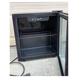 Beverage Cooler NBYG-HA206B - Glass Door, 115V 60Hz, 1.0A