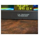 La Crosse Technology C85845v6 Weather Station with TX141TH-Bv4 Sensor