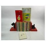 Vintage Charlie Brown Peanuts Book Lot with Bookends