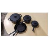 Cast iron cooking set