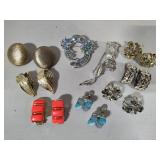 Lisner Stamped Vintage Brooches & Earrings