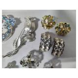 Lisner Stamped Vintage Brooches & Earrings