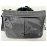 MSRP $1,800 RESMED AIRSENSE 10 AUTOSET AUTO CPAP MACHINE w/HUMIDAIR HEATED HUMIDIFIER *PROFESSIONAL SLEEP THERAPY DEVICE W/CARRY BAG, RESERVOIR, MANUAL, HOSE, MASK & POWER SUPPLY - EXCELLENT WORKI