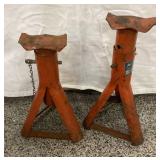 3 1/2 Ton Torin Heavy Duty Service Jack- Rapid Lift with 2 Auto Products Jack Stands