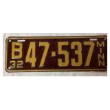 Pair of 1932 Minnesota Licence Plates with Original Mailing Envelope