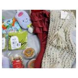 Holiday Lot- see all pictures...