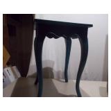 Vintage Small Accent Table and Hard-Shell Suitcase Lot