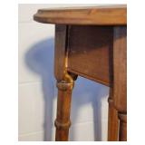 Charming Heart Top Plant Stand