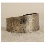 Floral Engraved Sterling Silver Cuff Bracelet ~ Mexico 32g