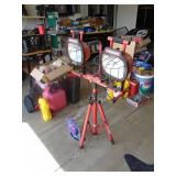 Dual halogen work light. As shown.