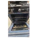 GE 30 in. 4.8 cu. ft. Freestanding Gas Range in Black