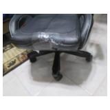Dxracer rolling office chair...