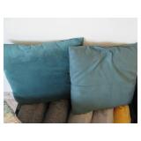 Huge lot of pillows, many nice styl...