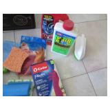 Assorted mainly new cleaning suppli...