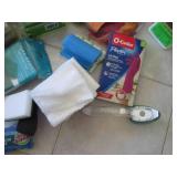 Assorted mainly new cleaning suppli...