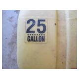 25 Gallon John Deere sprayer...