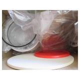 Kitchen lot Pyrex glass ware, bakin...