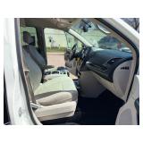2013 CHRYSLER TOWN AND COUNTRY TOURING *No Accidents Reported* (NO RESERVE)