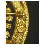 VTG Avon Elizabeth Taylor Gold-Tone Rhinestone Brooch with Blue Cabochon Center, Faux Pearls & Black Enamel