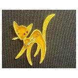Collectible Craft Cat Pin & Unique Gold-Tone Cat & Mouse Brooch Collection