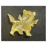 Collectible Craft Cat Pin & Unique Gold-Tone Cat & Mouse Brooch Collection